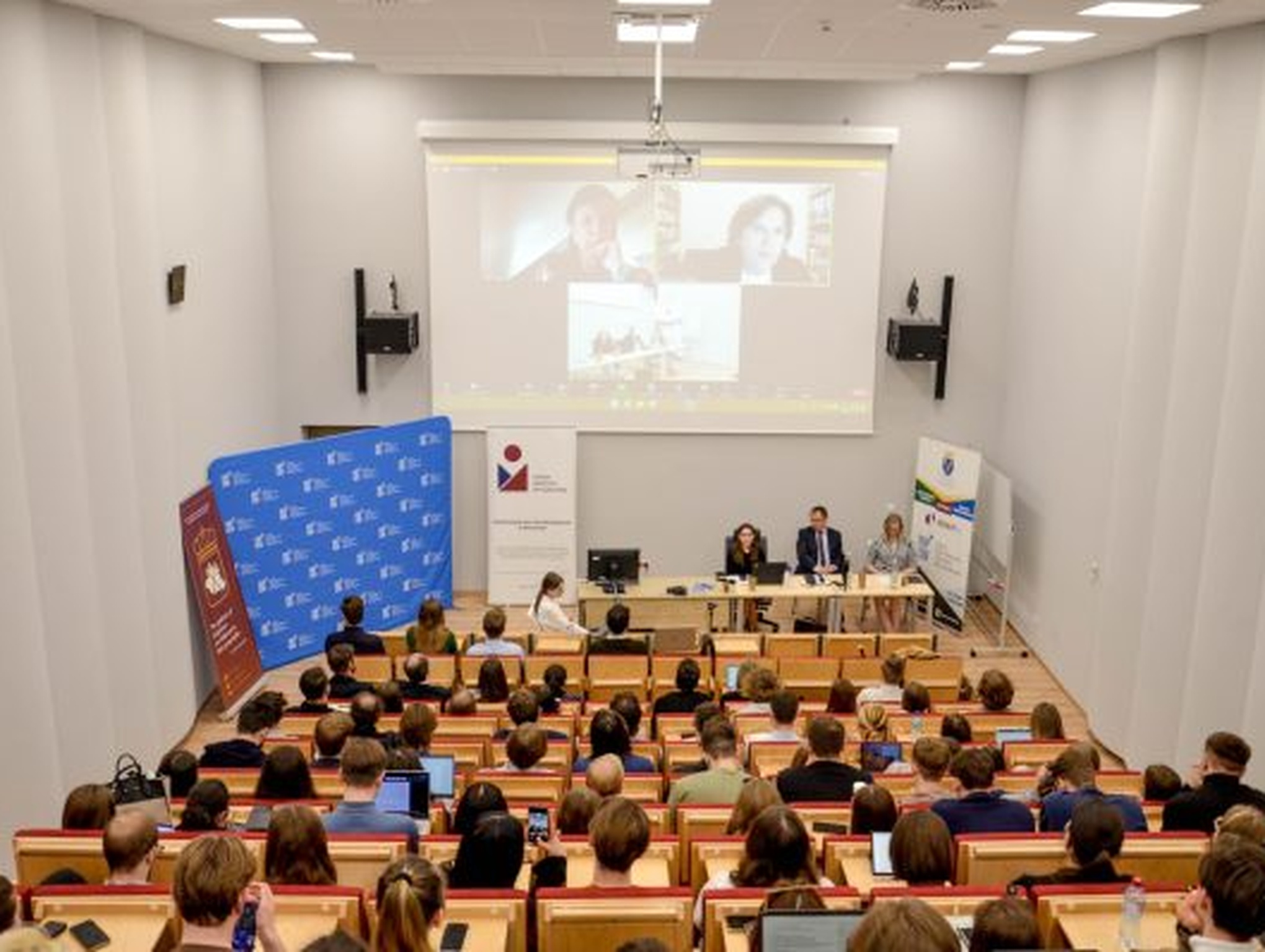 admin-ajax_2040x1536_landscape